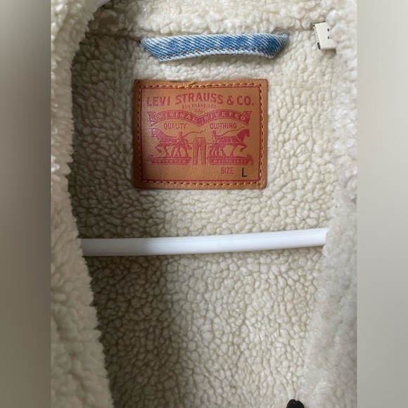 Levi’s ex-boyfriend rose embroidered Jean jacket - Picture 5 of 7